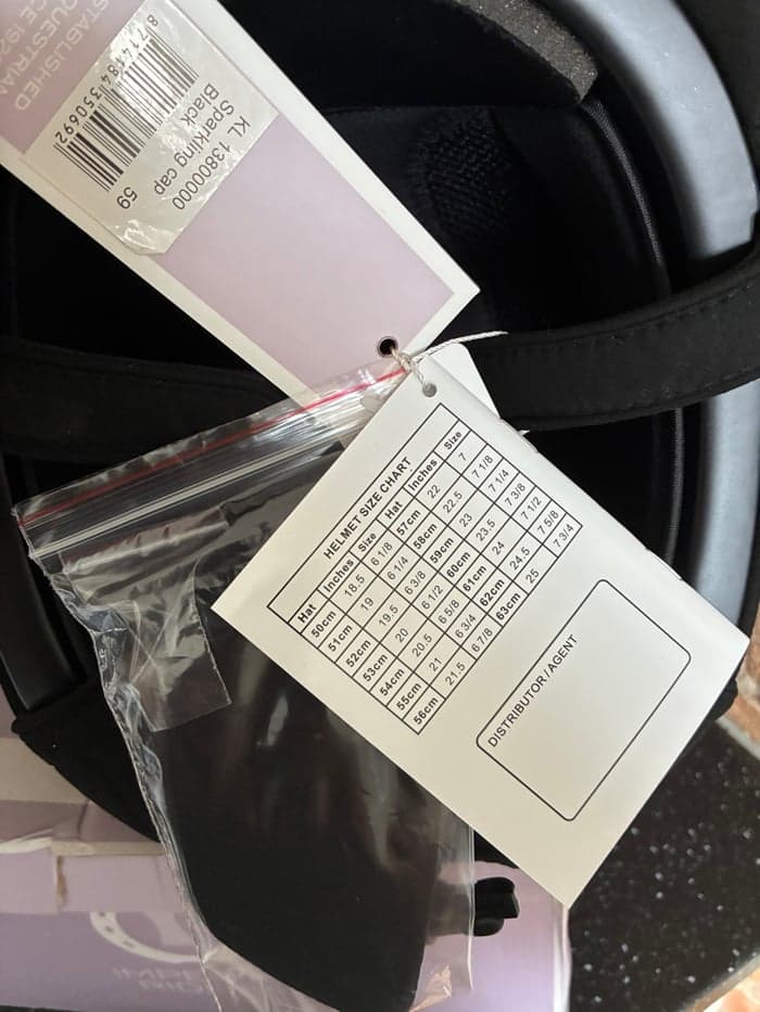 Media 3 av Ny Svart hjälm från Imperial Riding