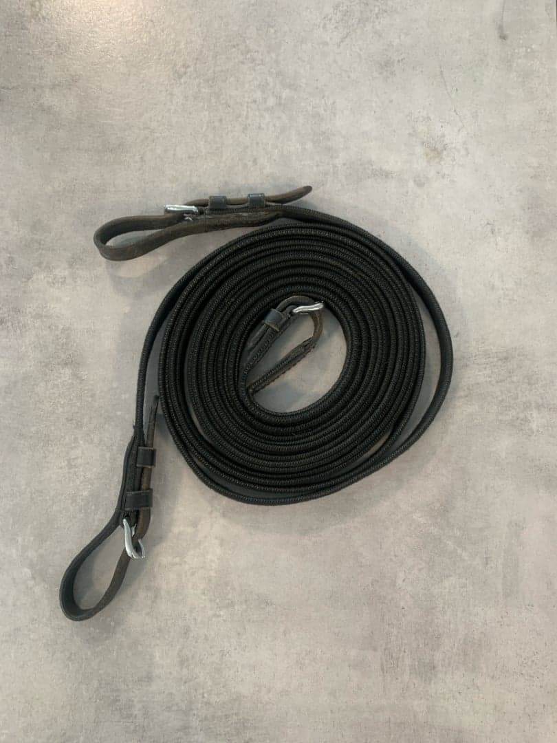 Bild 1 av Svarta långtyglar ribbväv