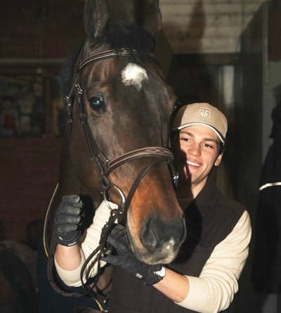 Inlägg 112 av Allround med titeln Captain provar nya snygga grejer från Hööks ⭐️