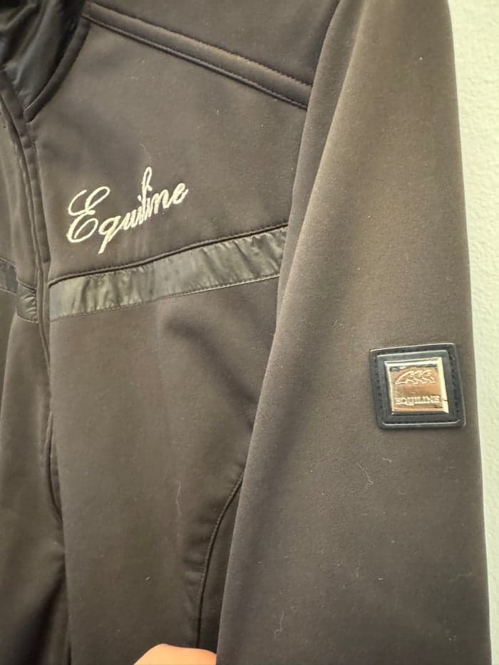 Media 4 of Brun ridjacka från Equiline