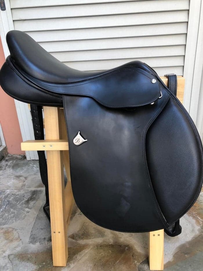 Media 1 av Bates Caprilli All Purpose CAIR – Easy-Change