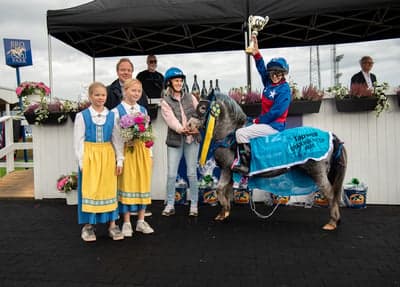 Inlägg 5 av Korsningsponny med titeln Ponnygalopp