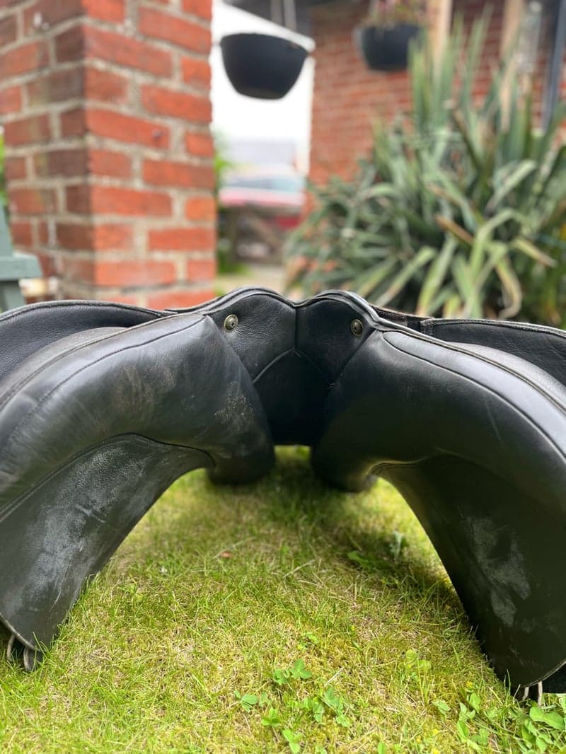 Bild 4 av Svart allround sadel