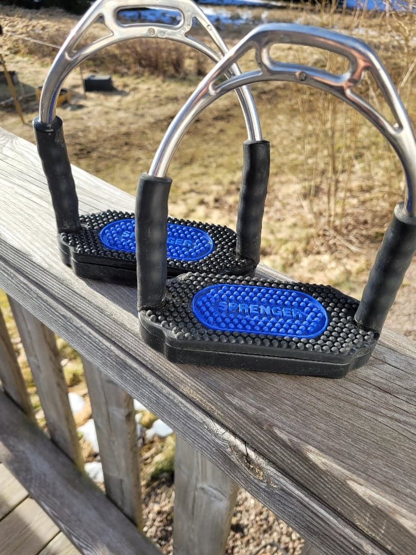 Bild 1 av Blue stirrups by Sprenger