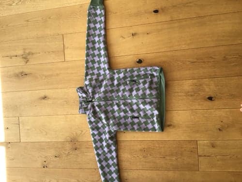 Bild av Grön och lila fleecejacka