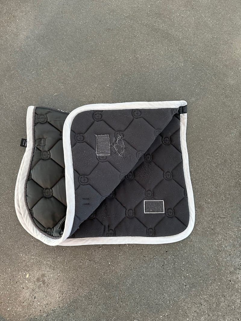 Bild 4 av Mörkgrått schabrak från Equestrian Stockholm🩶