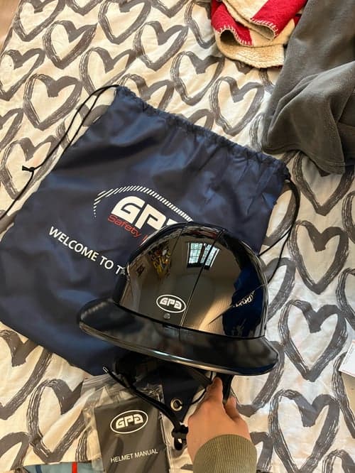 Bild av Svart hjälm från GPA