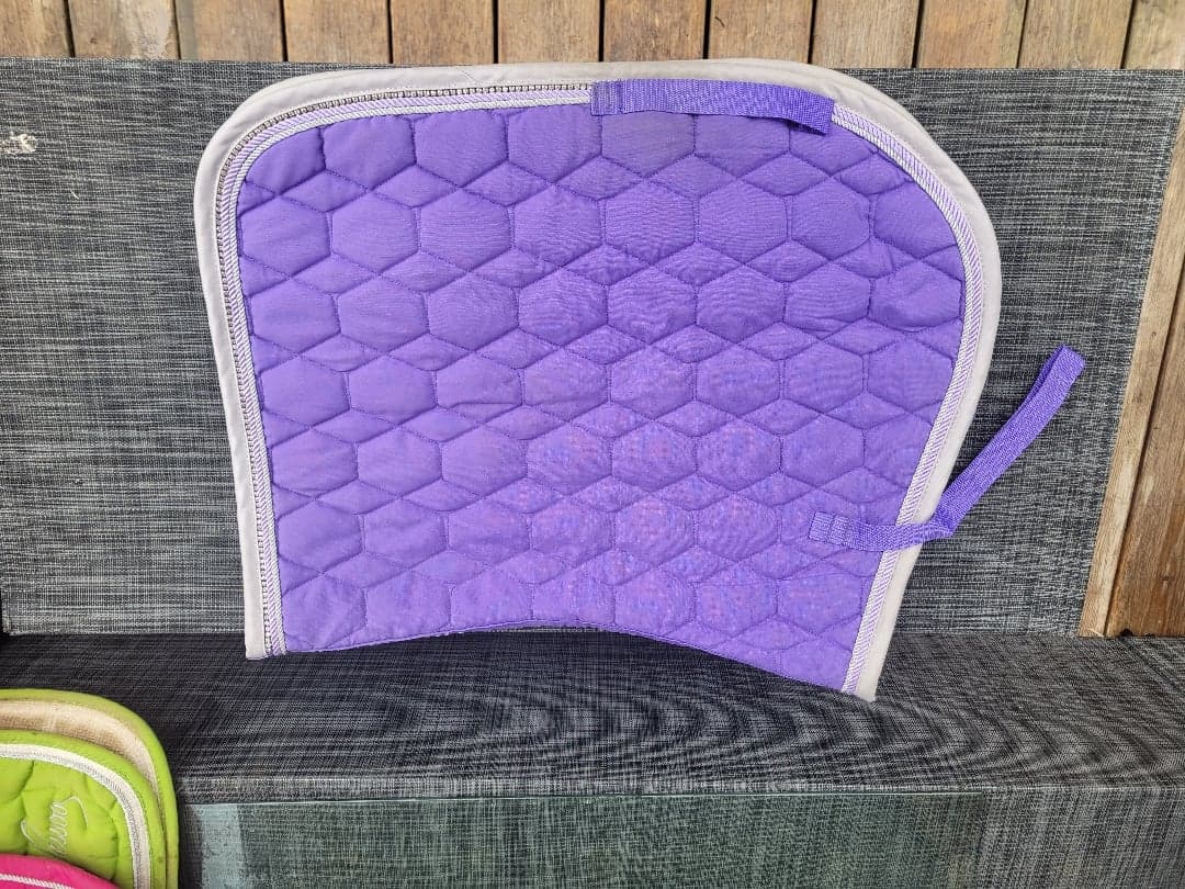 Bild 1 av Purple saddle pad