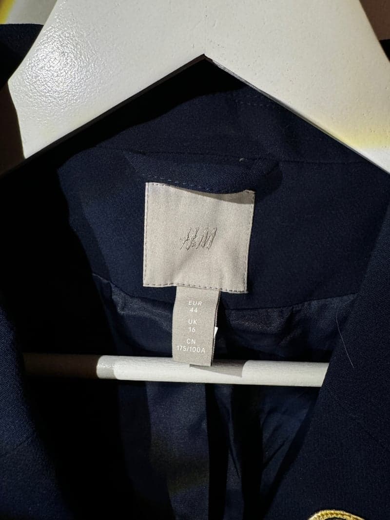 Bild 2 av Mörkblå kavaj från H&M