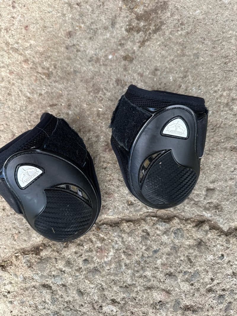 Bild 4 av Svarta benskydd från Veredus