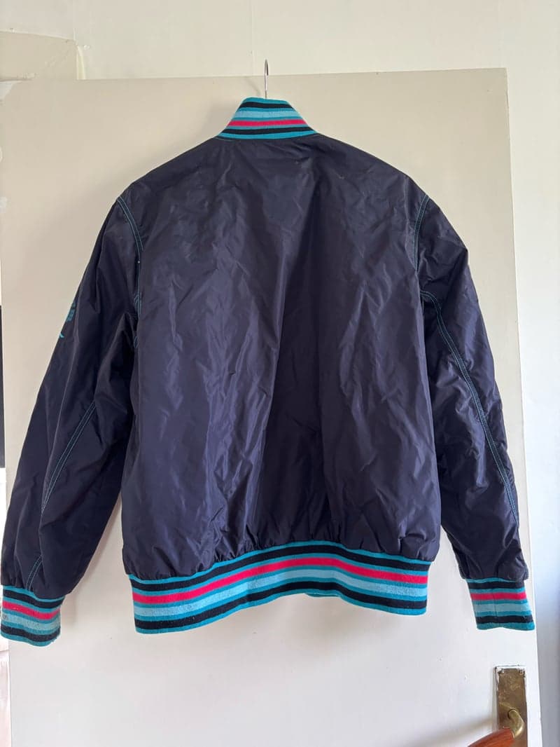 Bild 2 av Mörkblå jacka