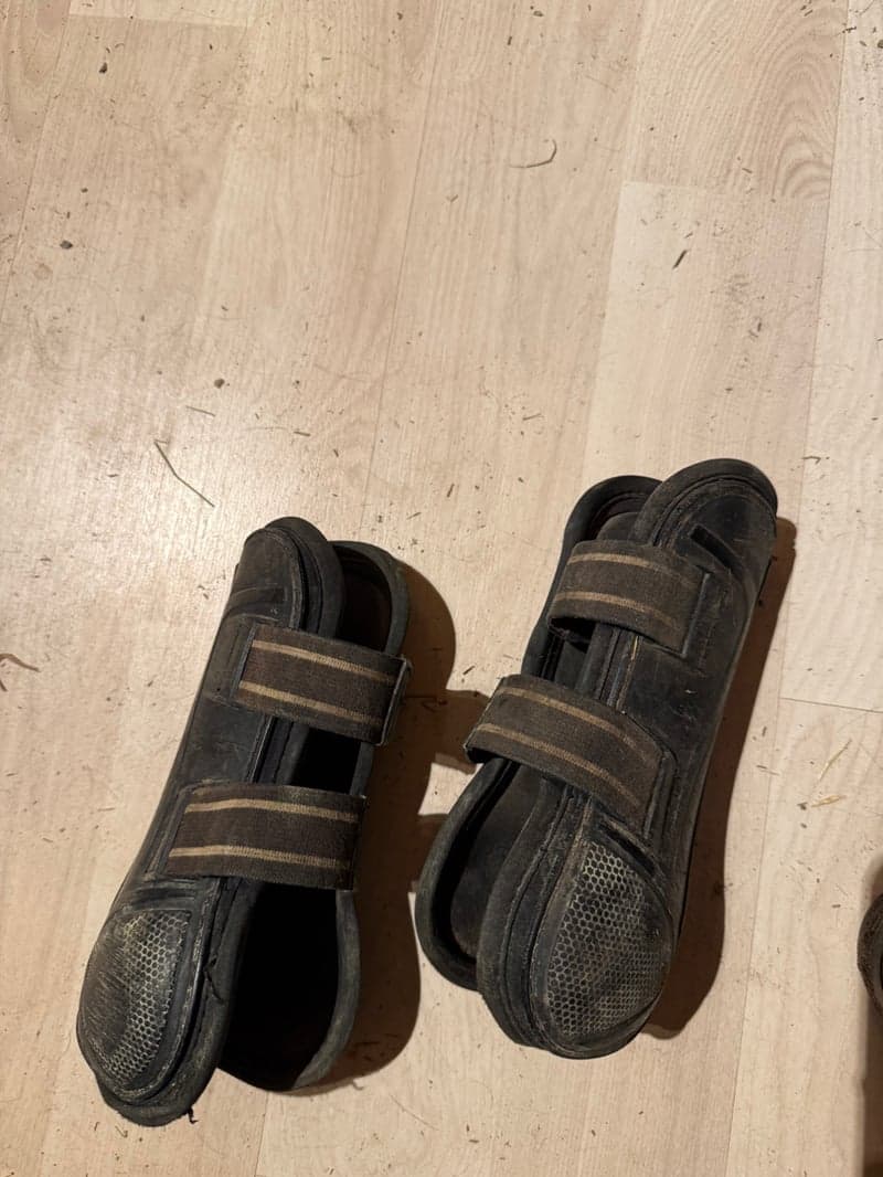Bild 2 av Svarta benkydd från PRO LAMI-CELL