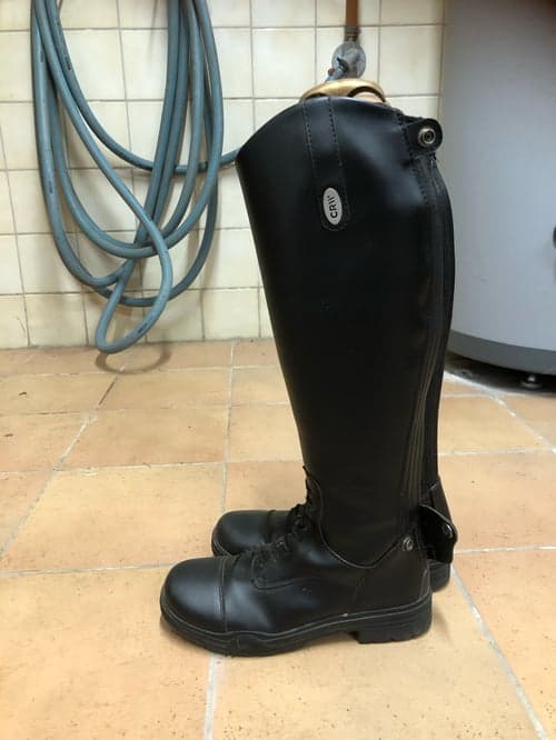 Bild av Svarta fodrade ridstövlar från CRW