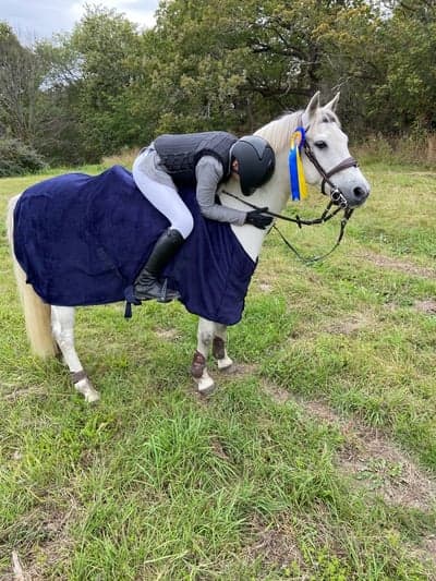 Inlägg 347 av Hoppning med titeln FÖRSTA VINSTEN❤️