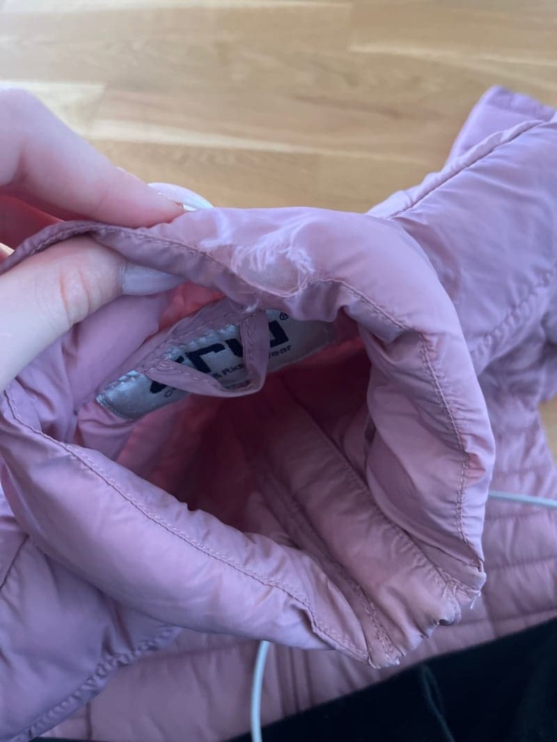 Bild 3 av Rosa lättviktsjacka