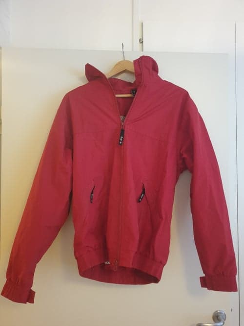 Bild av Red Jacket
