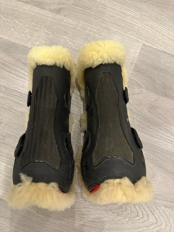 Media 3 av Zandona benskydd Small