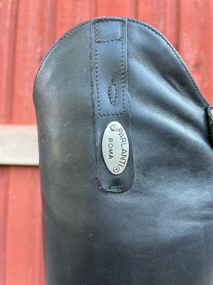 Media 3 of Parlanti ridstövlar