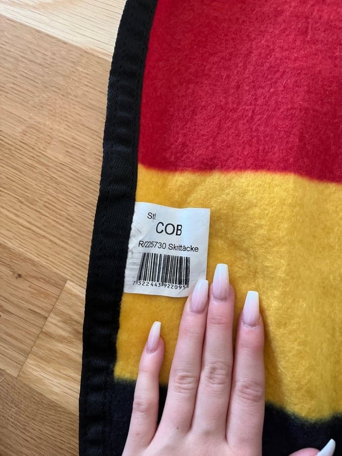 Media 2 av Rött, gult och svart ridtäcke från ONEHORSE