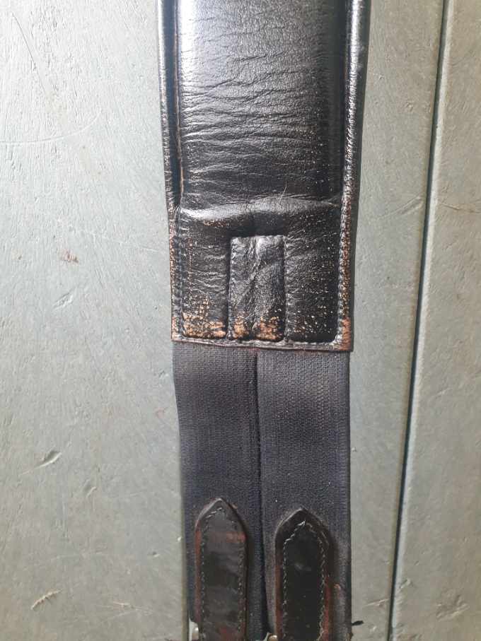 Bild 4 av Svart Classic sadelgiord 