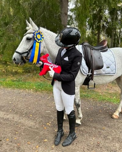 Inlägg 50 av Hoppning med titeln Bästa ponnyn❤️