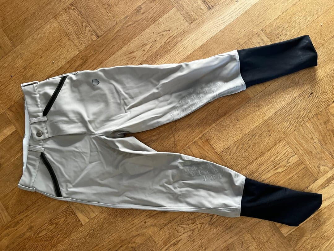 Bild 1 av Maya Delores killbyxa 2XS