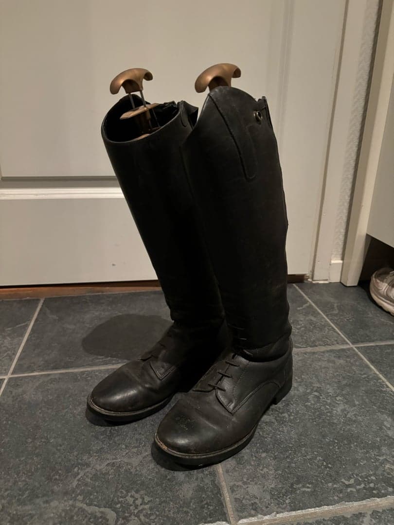 Bild 1 av Svarta Ridstövlar