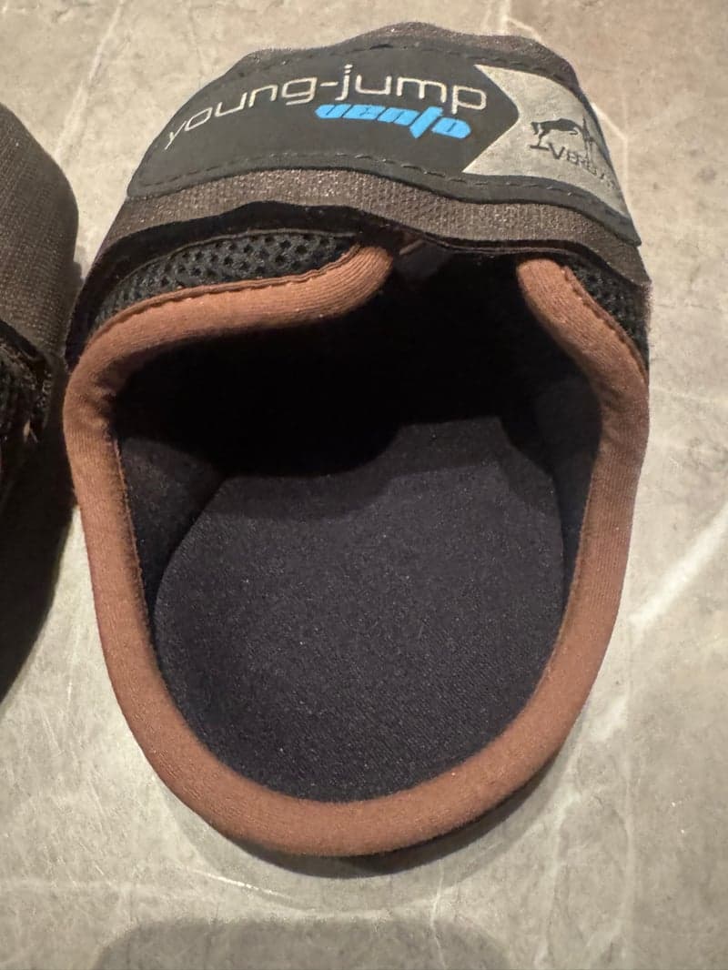 Bild 4 av Bruna young jump Veredus benskydd