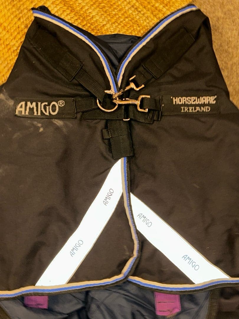 Image 1 of Svart vintertäcke med hals från Horseware Amigo