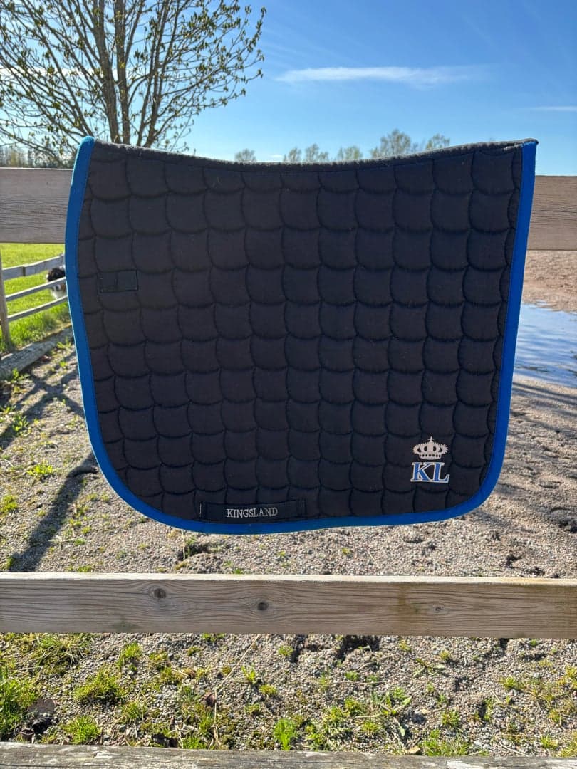 Bild 1 av Mörkgrått schabrak från Kingsland