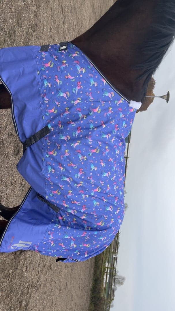 Bild 1 av Blått täcke med enhörningar från HKM Sports