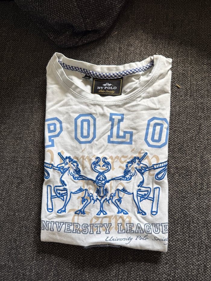 Media 1 of Grå t-shirt från HY POLO