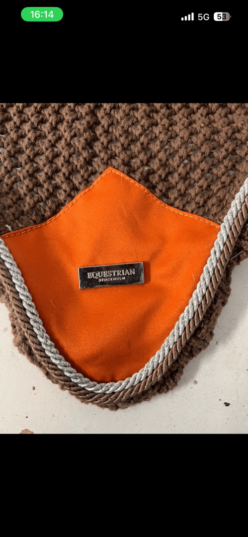 Media 2 av Bruna huva från Equestrian Stockholm 