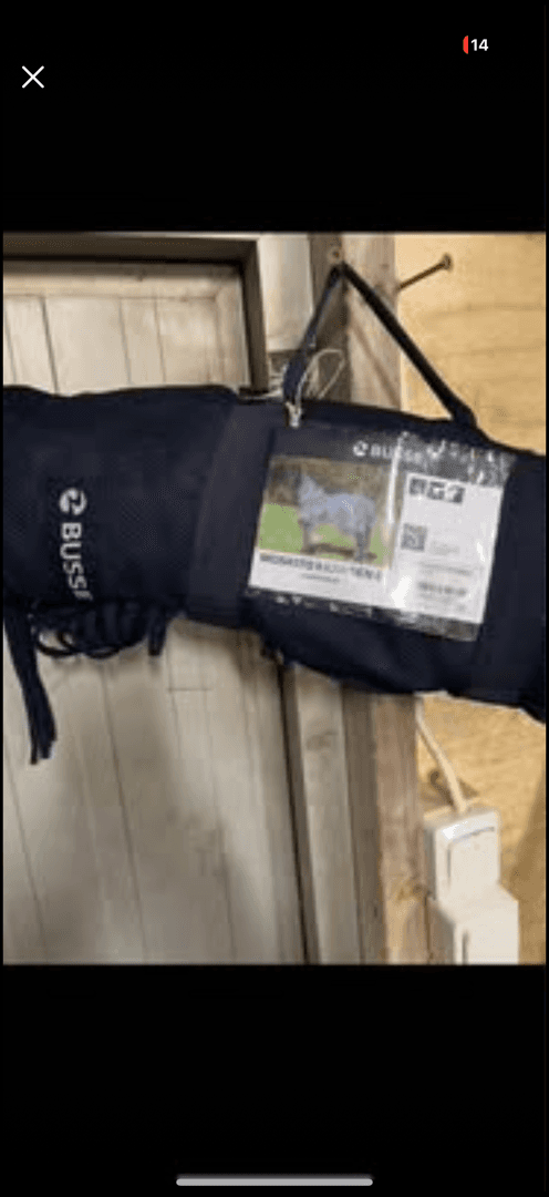 Bild 1 av Mörkblå hästtäcke från Busse