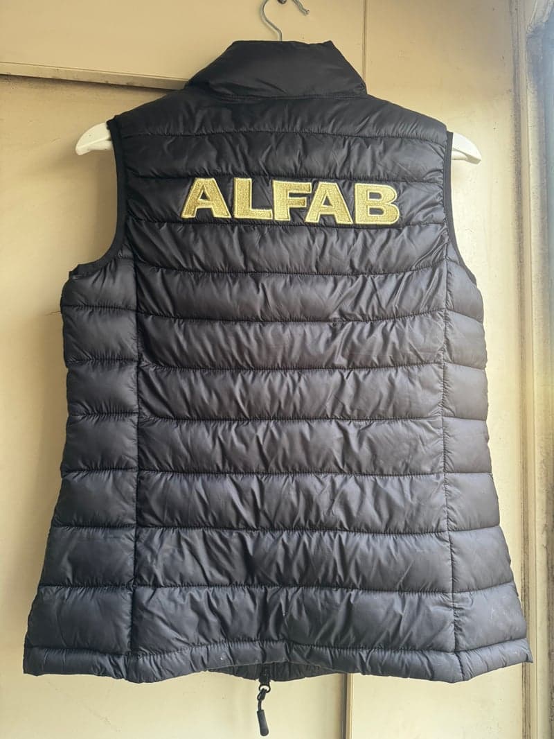 Bild 2 av Svart väst från ALFAB