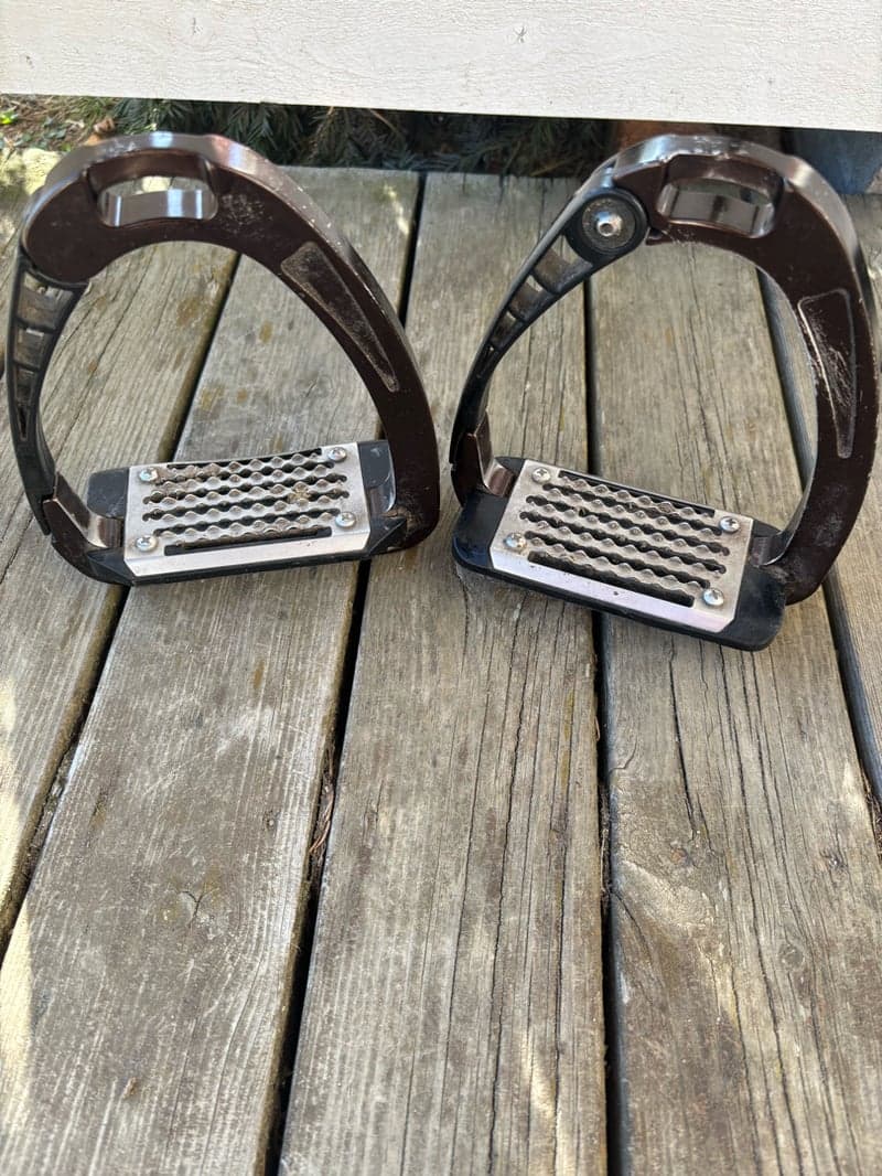 Bild 2 av stigbyglar från Acavallo