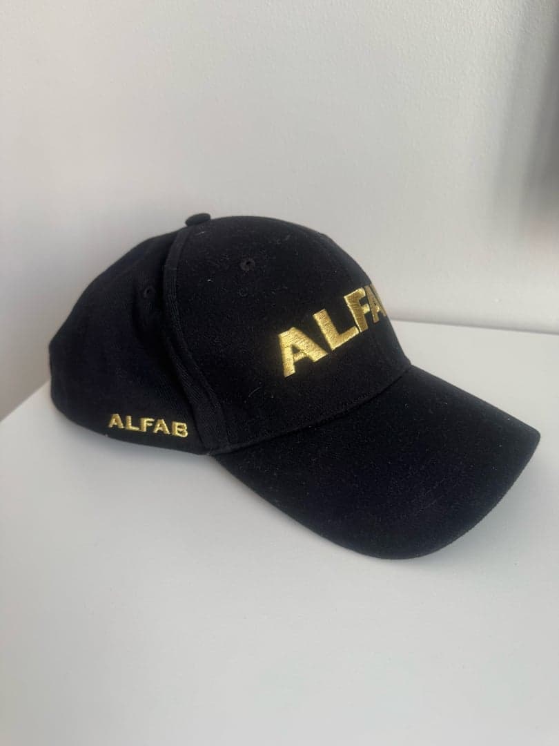 Bild 1 av Svart keps från ALFAB