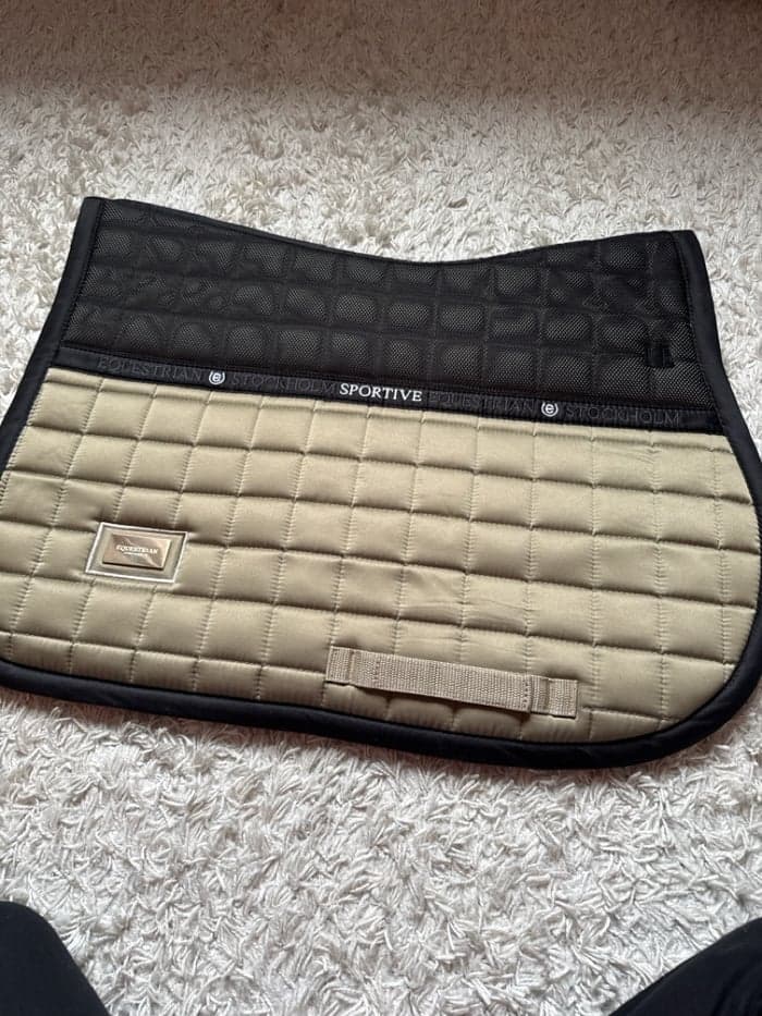 Media 4 av Sportive schabrak från Equestrian Stockholm