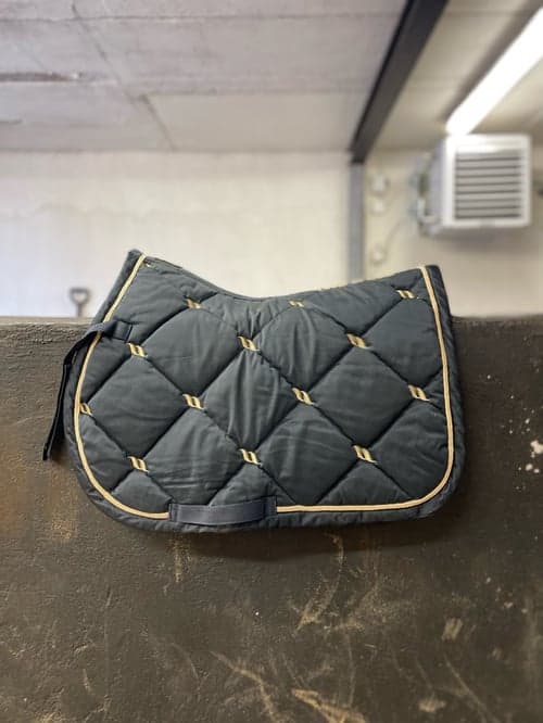 Bild av Svart schabrak 