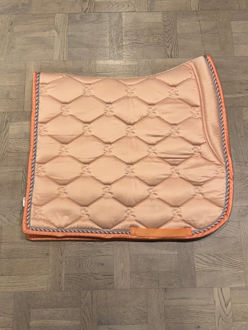 Bild 2 av Persikofärgat dressyrschabrak från PS 