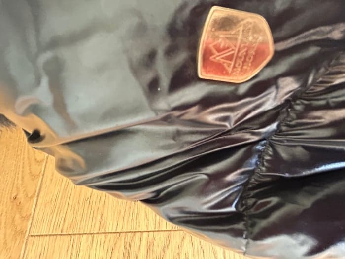 Media 5 of Svart jacka