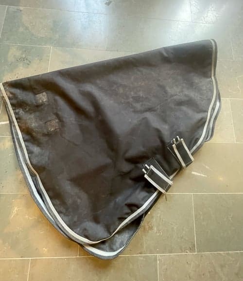 Bild av Svart halstäcke