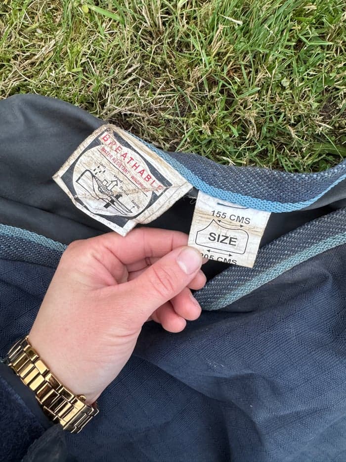 Media 3 of Blått utetäcke från CHARLIES