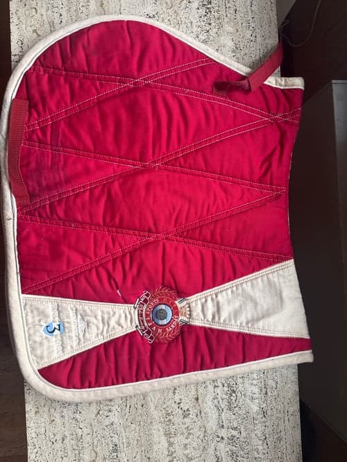 Bild av Rött schabrak från HV Polo