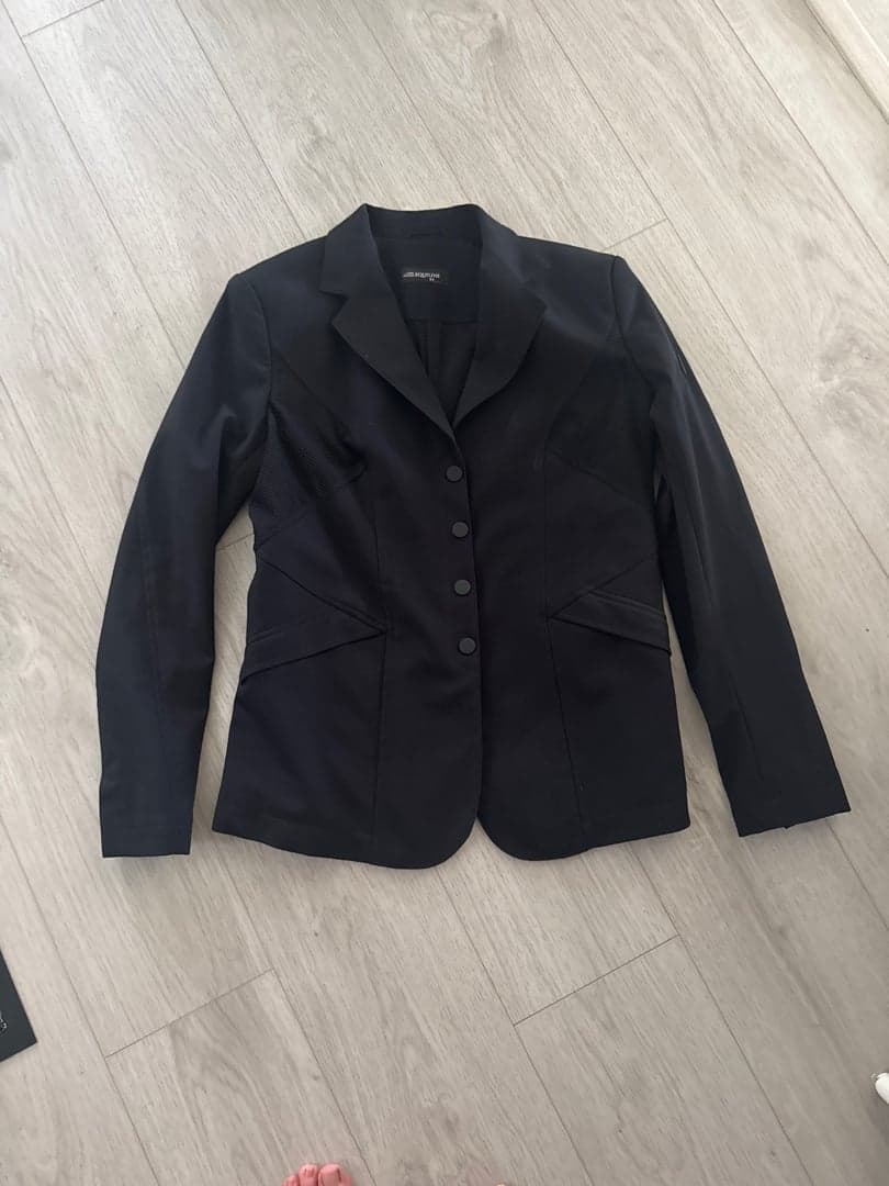 Bild 1 av Svart showjacka equiline