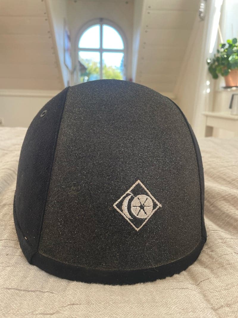 Image 2 of Charles Owen hjälm 