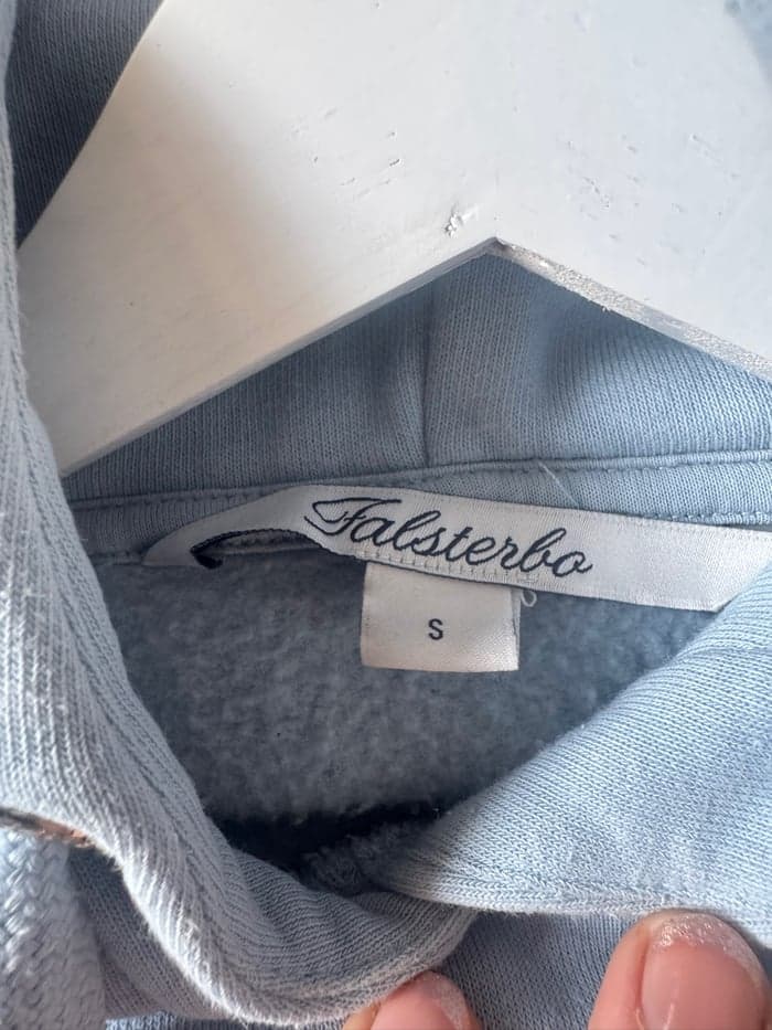 Media 2 of Ljusblå falsterbohoodie