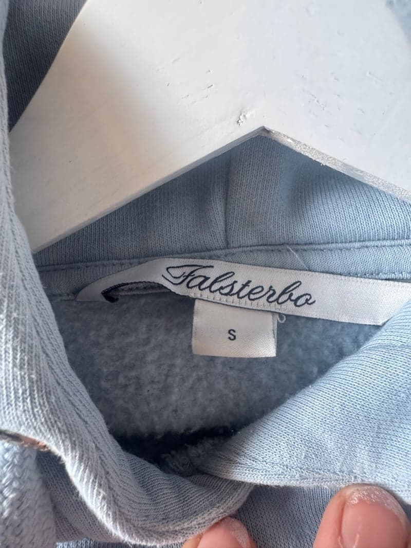 Bild 2 av Ljusblå falsterbohoodie