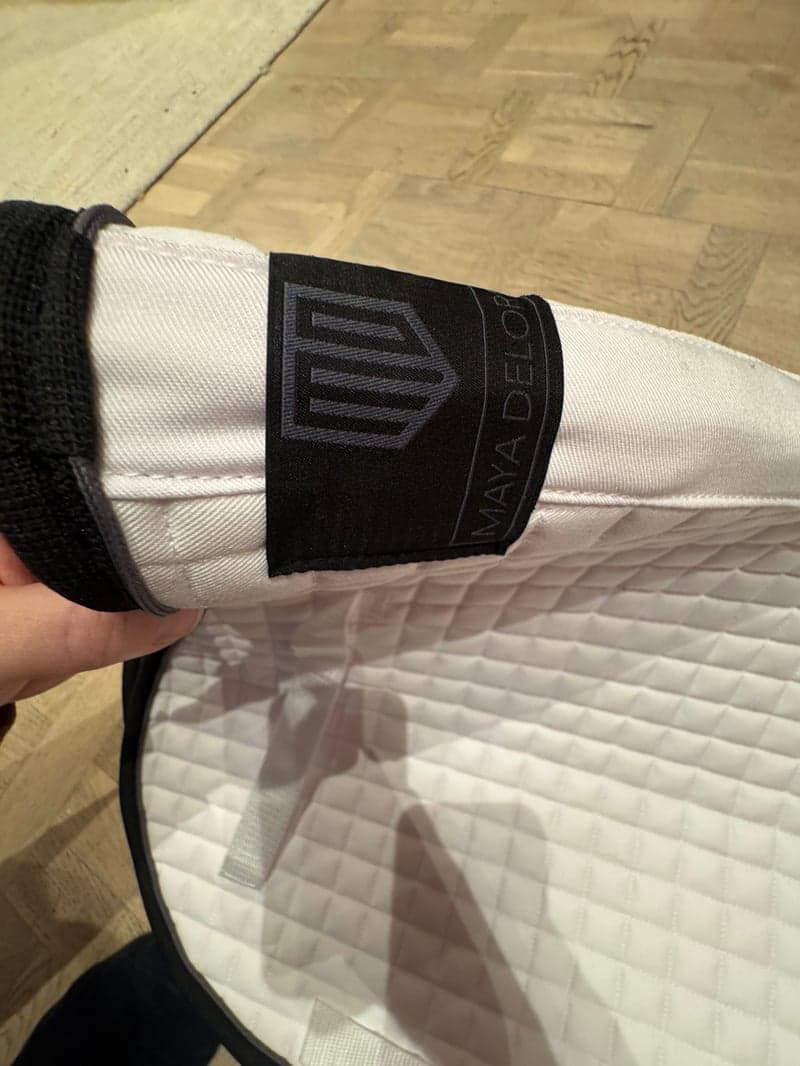 Bild 2 av Vitt hoppschabrak från Maya Dolorez 