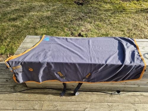 Image of Amigo stable sheet grått